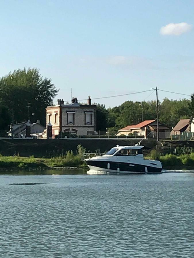 La Maison Des Pecheurs Saint-Pierre-du-Vauvray Dış mekan fotoğraf
